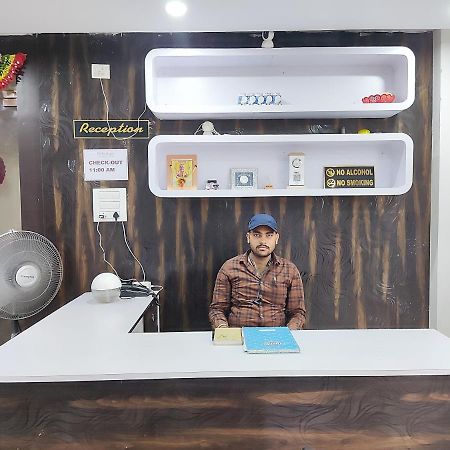 Hotel Kanha Shyam Madhubani Buitenkant foto