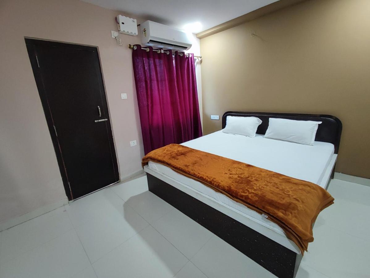 Hotel Kanha Shyam Madhubani Buitenkant foto