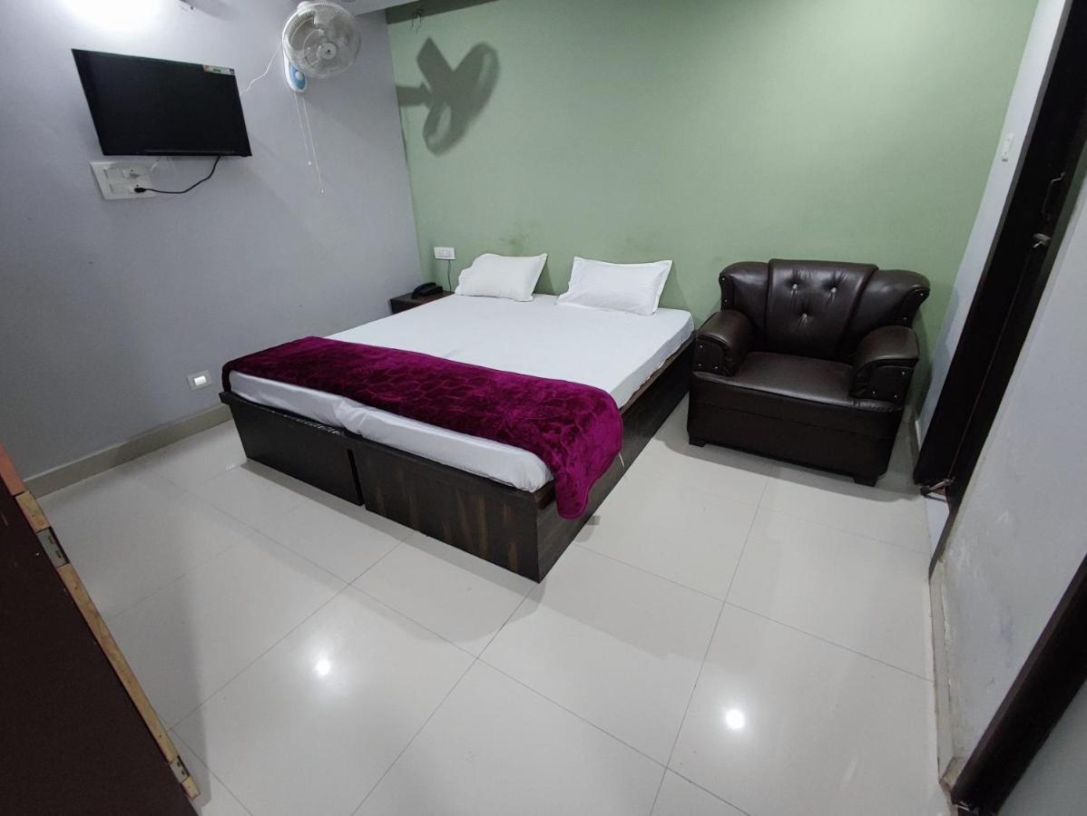 Hotel Kanha Shyam Madhubani Buitenkant foto