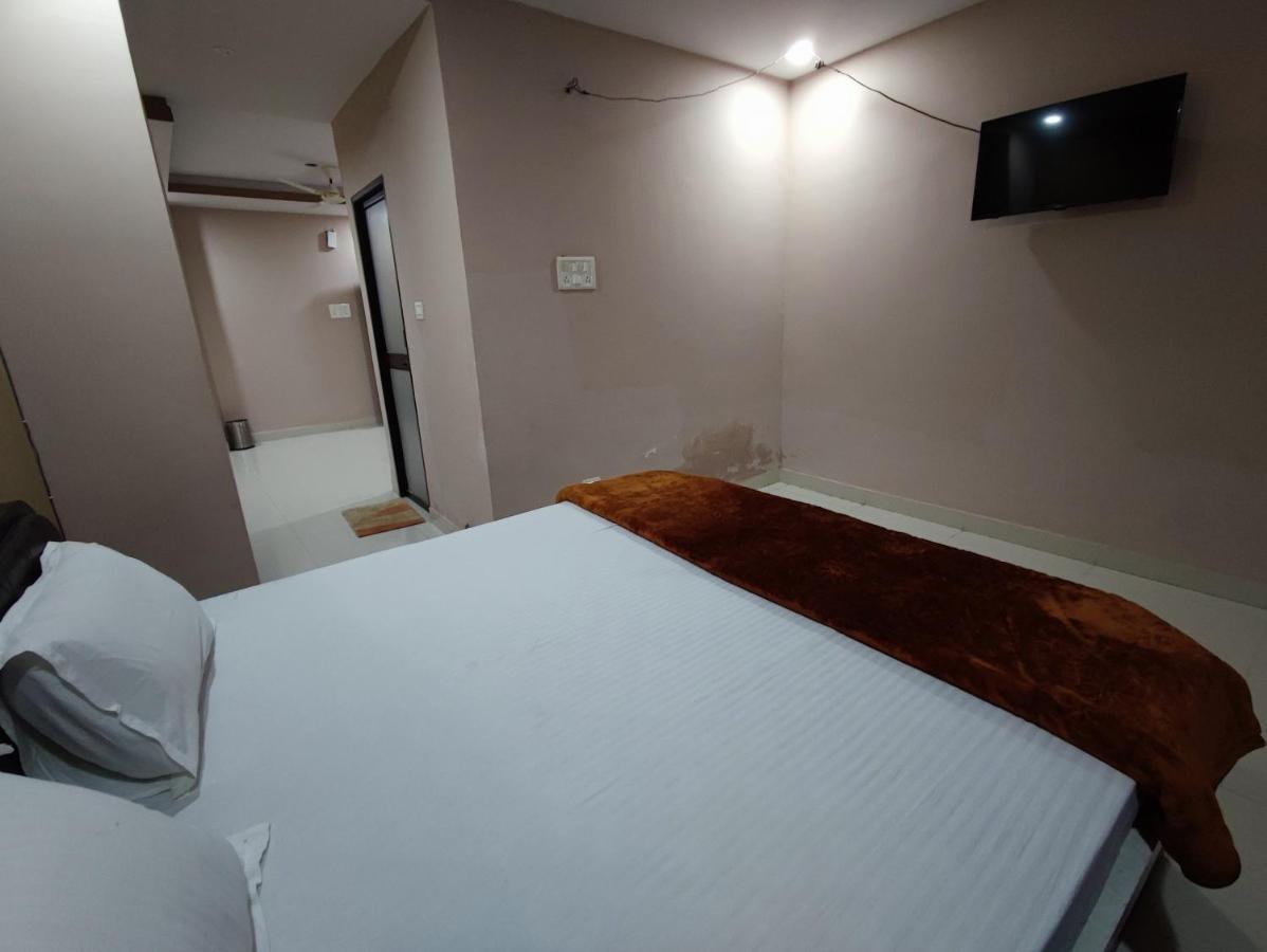 Hotel Kanha Shyam Madhubani Buitenkant foto