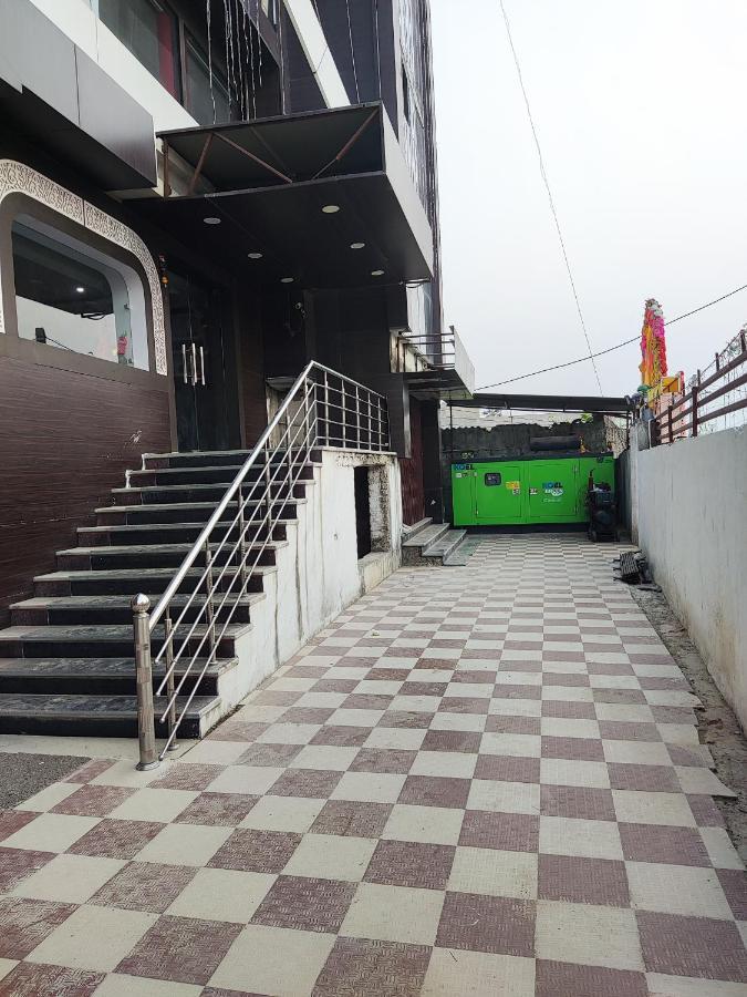 Hotel Kanha Shyam Madhubani Buitenkant foto