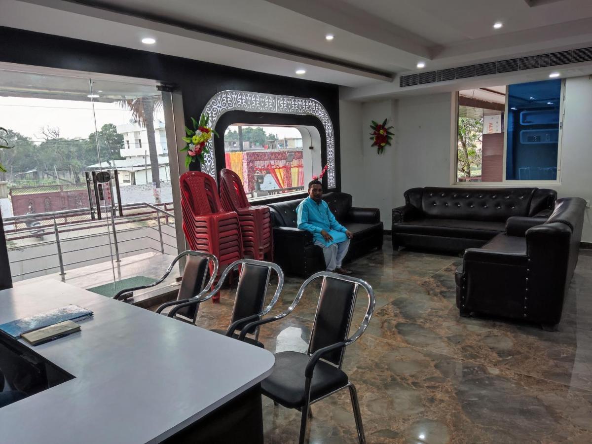 Hotel Kanha Shyam Madhubani Buitenkant foto